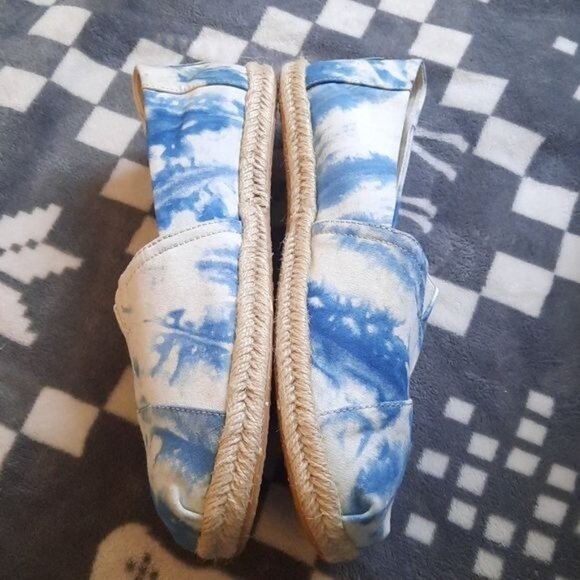 Toms Womens Classic Blue Tie Dye Alpargata Canvas Slip On Flats Size 10 - Picture 2 of 10